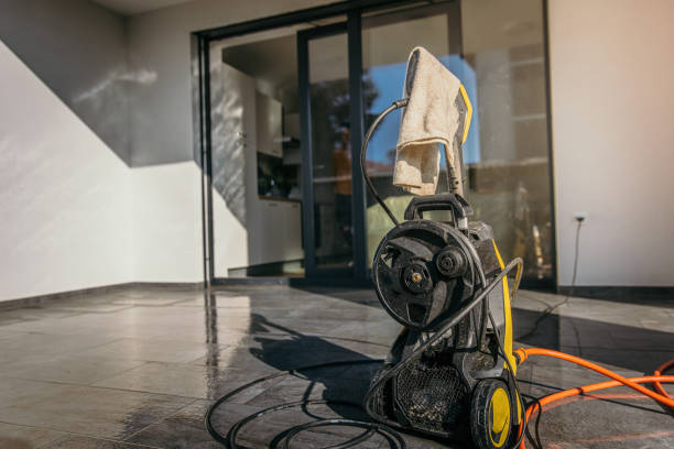 Best Roof Cleaning and Mildew Removal in Spencer, IA